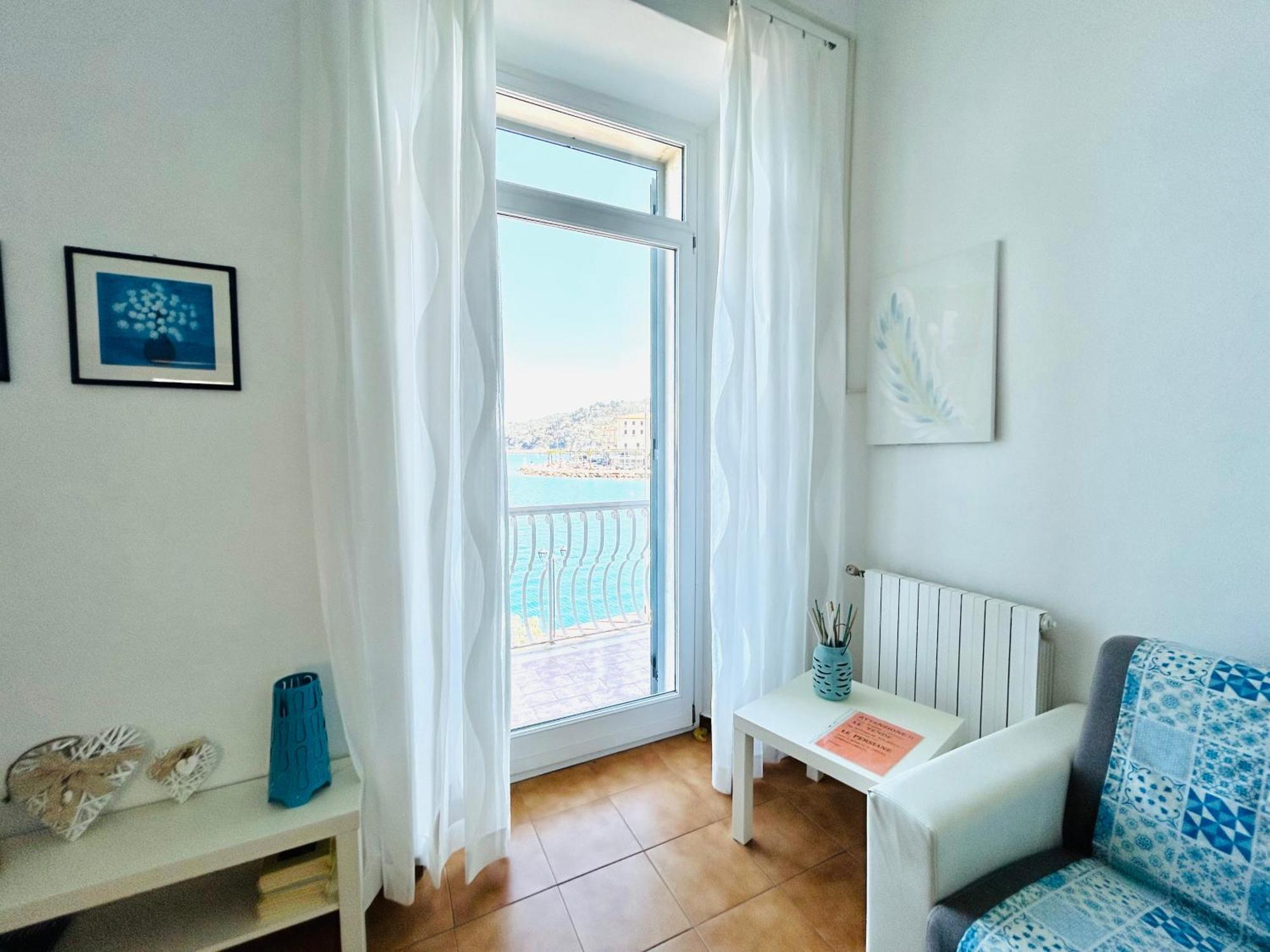 Molo 28 Beach Parking Ac Porto Santo Stefano  Buitenkant foto