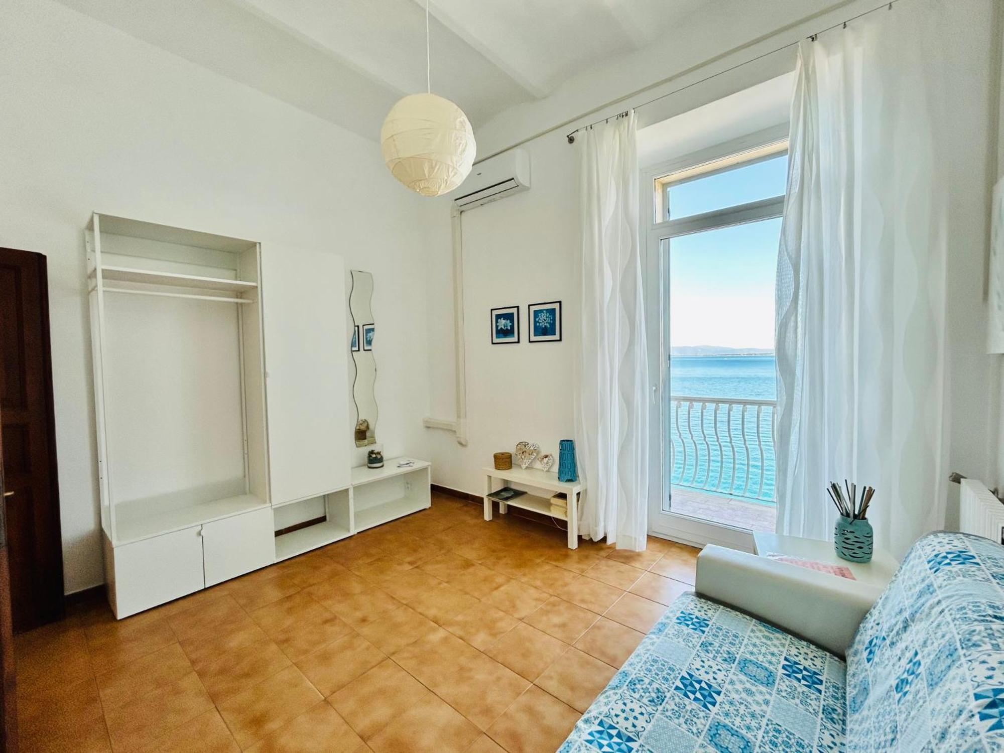 Molo 28 Beach Parking Ac Porto Santo Stefano  Buitenkant foto