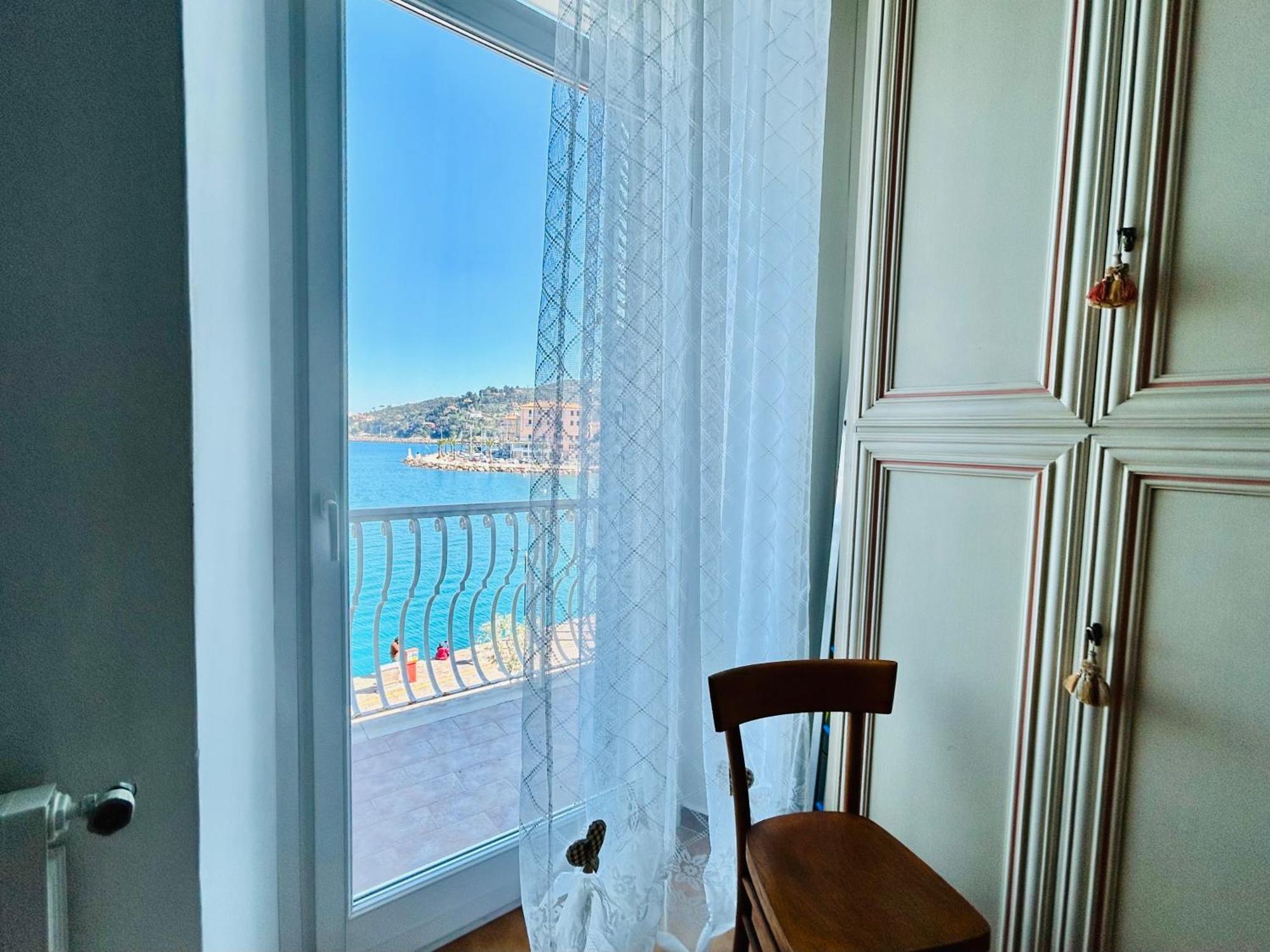 Molo 28 Beach Parking Ac Porto Santo Stefano  Buitenkant foto